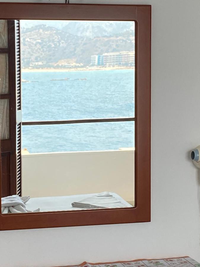 Dolphin Hotel Apartments Karpathos Exterior foto