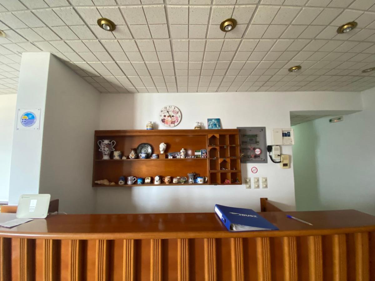 Dolphin Hotel Apartments Karpathos Exterior foto